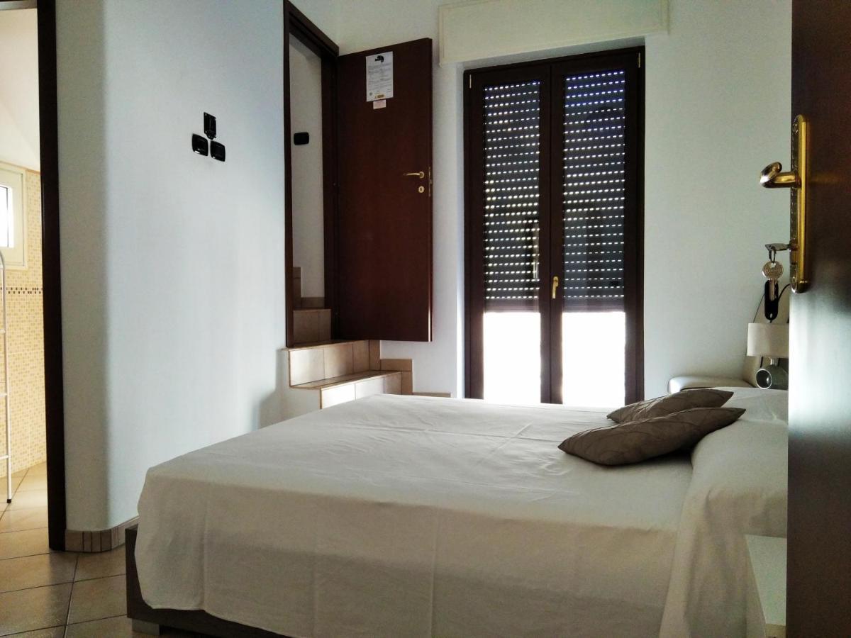B&B La Lucertola Casa Vacanze Каровиньо Екстериор снимка